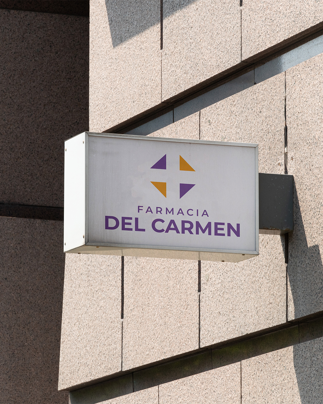 Farmacia Del Carmen y Bombal